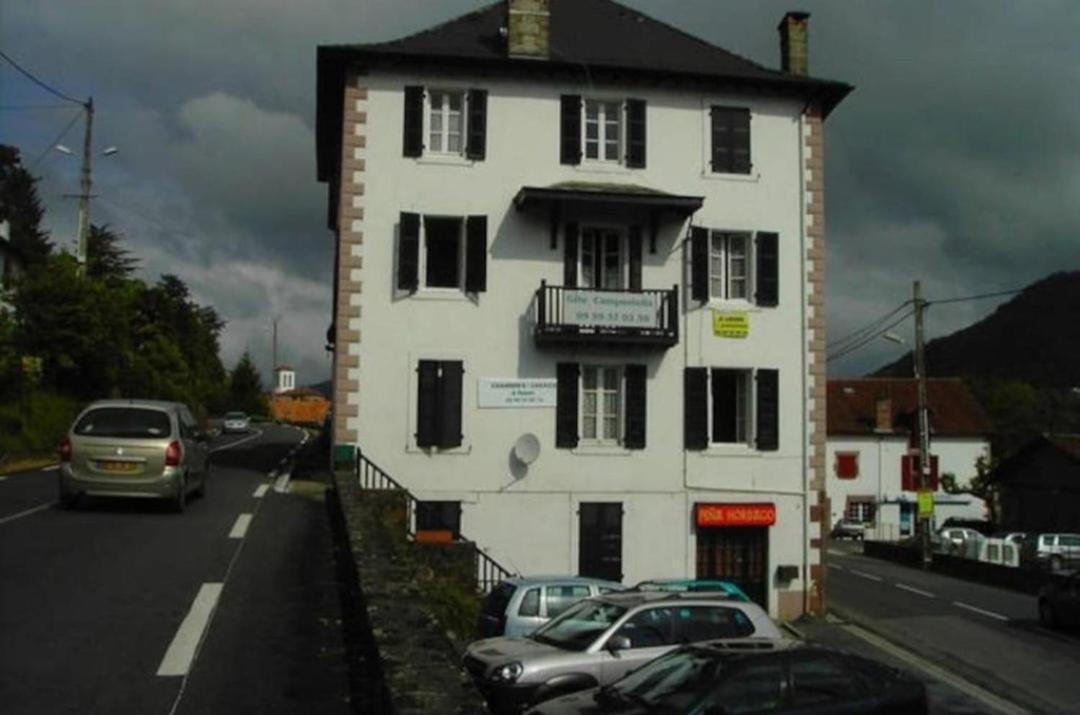 Gite Compostella Saint-Jean-Pied-de-Port Bagian luar foto